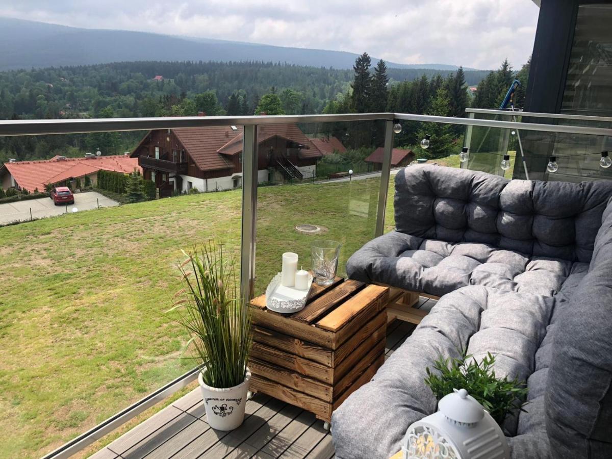 Rentplanet - Apartamenty Izerska シクラルスカ・ポレンバ エクステリア 写真