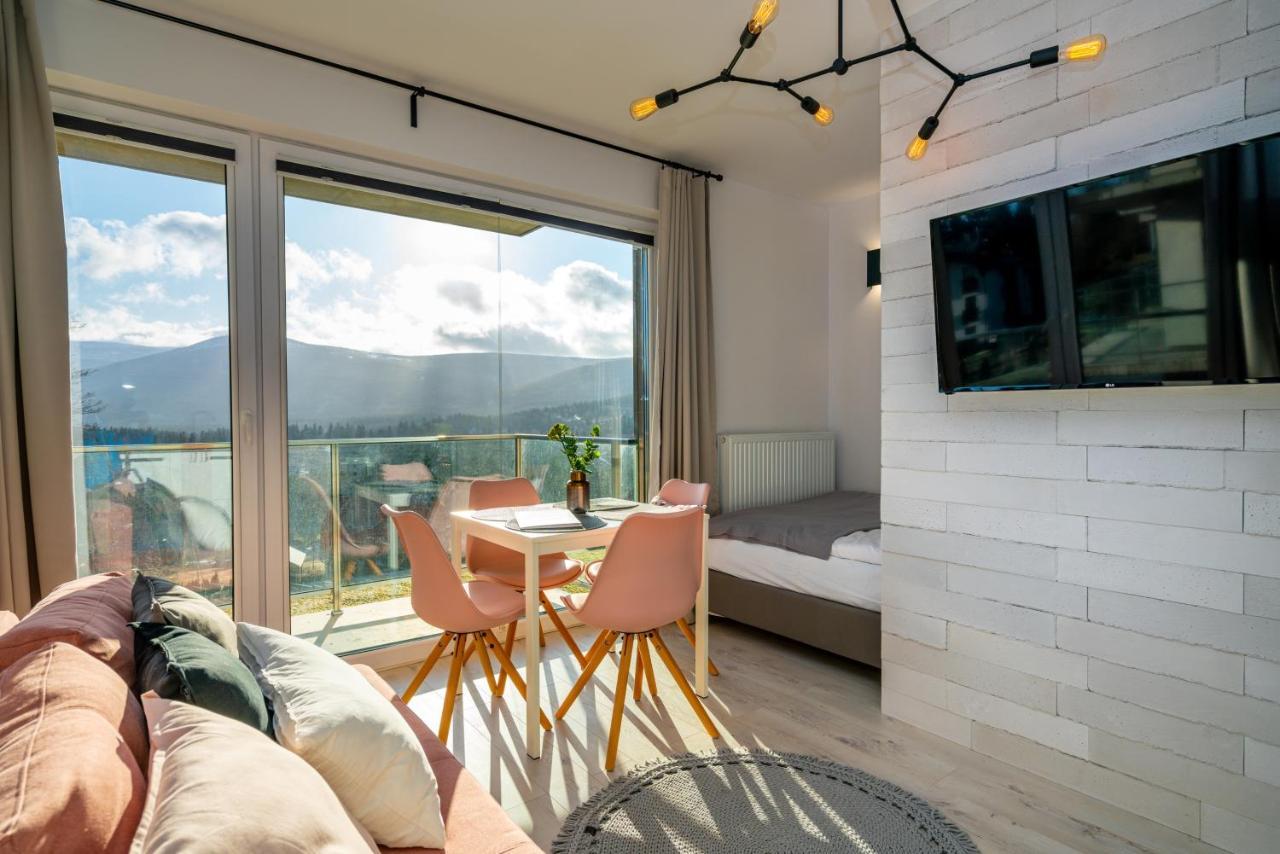 Rentplanet - Apartamenty Izerska シクラルスカ・ポレンバ エクステリア 写真