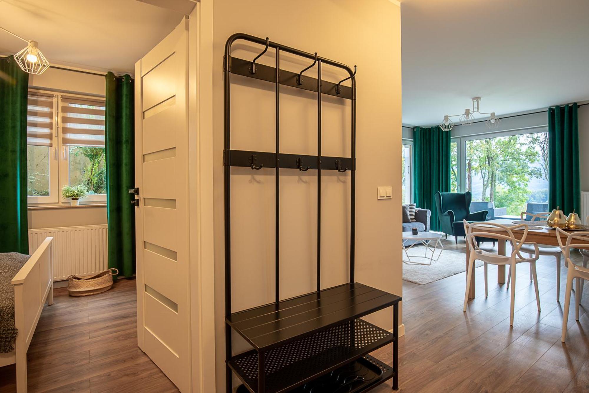 Rentplanet - Apartamenty Izerska シクラルスカ・ポレンバ エクステリア 写真