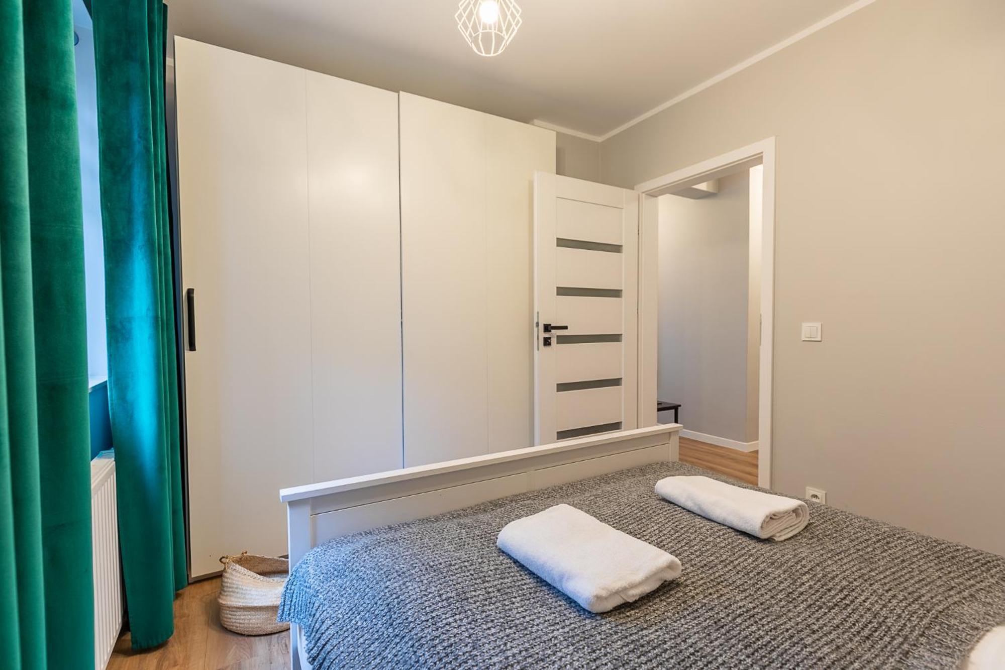 Rentplanet - Apartamenty Izerska シクラルスカ・ポレンバ エクステリア 写真